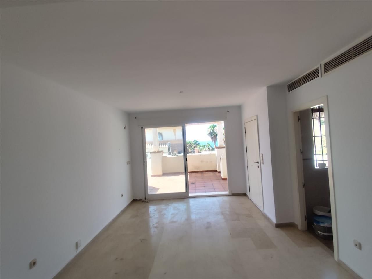 Casa adosada en venda en Salobreña amb Terrassa i Balcó