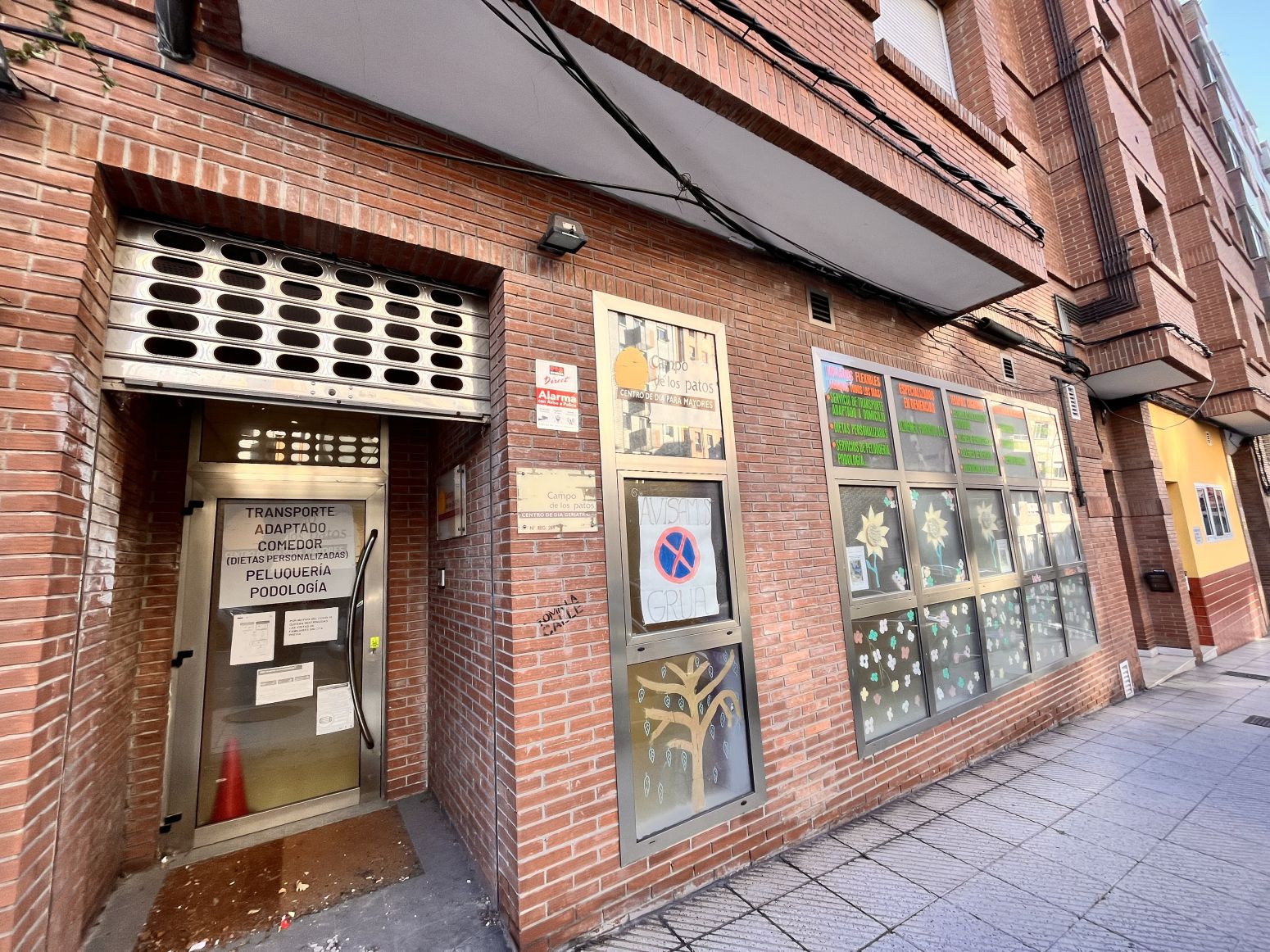 Vista exterior de Pis en venda en Oviedo  amb Calefacció