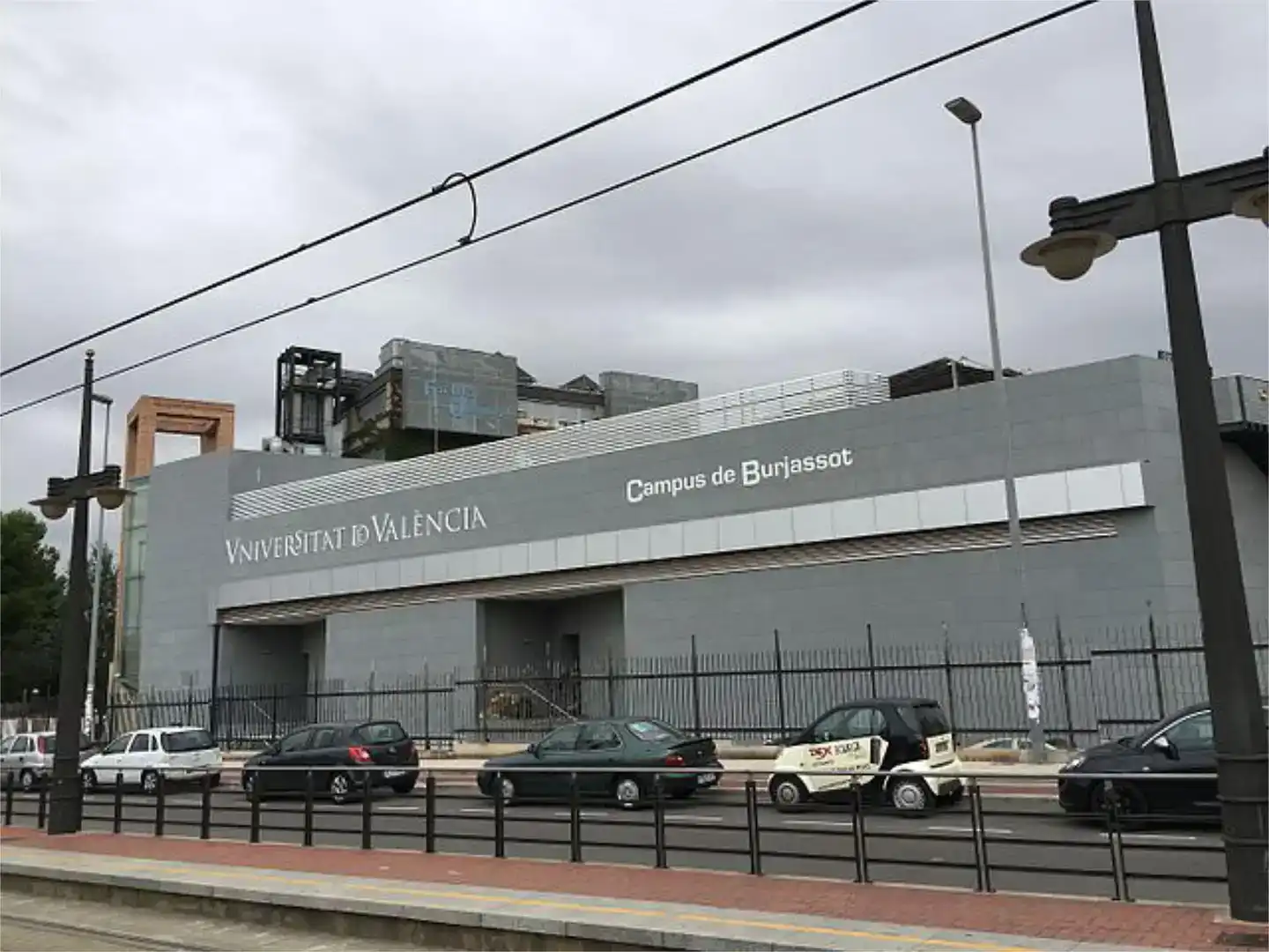 Vista exterior de Pis de lloguer en Burjassot amb Aire condicionat i Balcó
