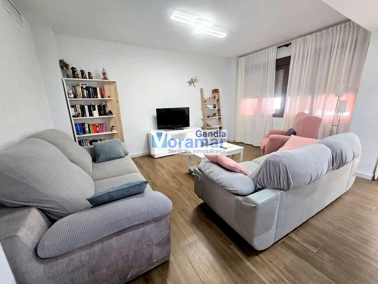 Sala de estar de Apartamento de alquiler en Gandia con Aire acondicionado, Terraza y Amueblado