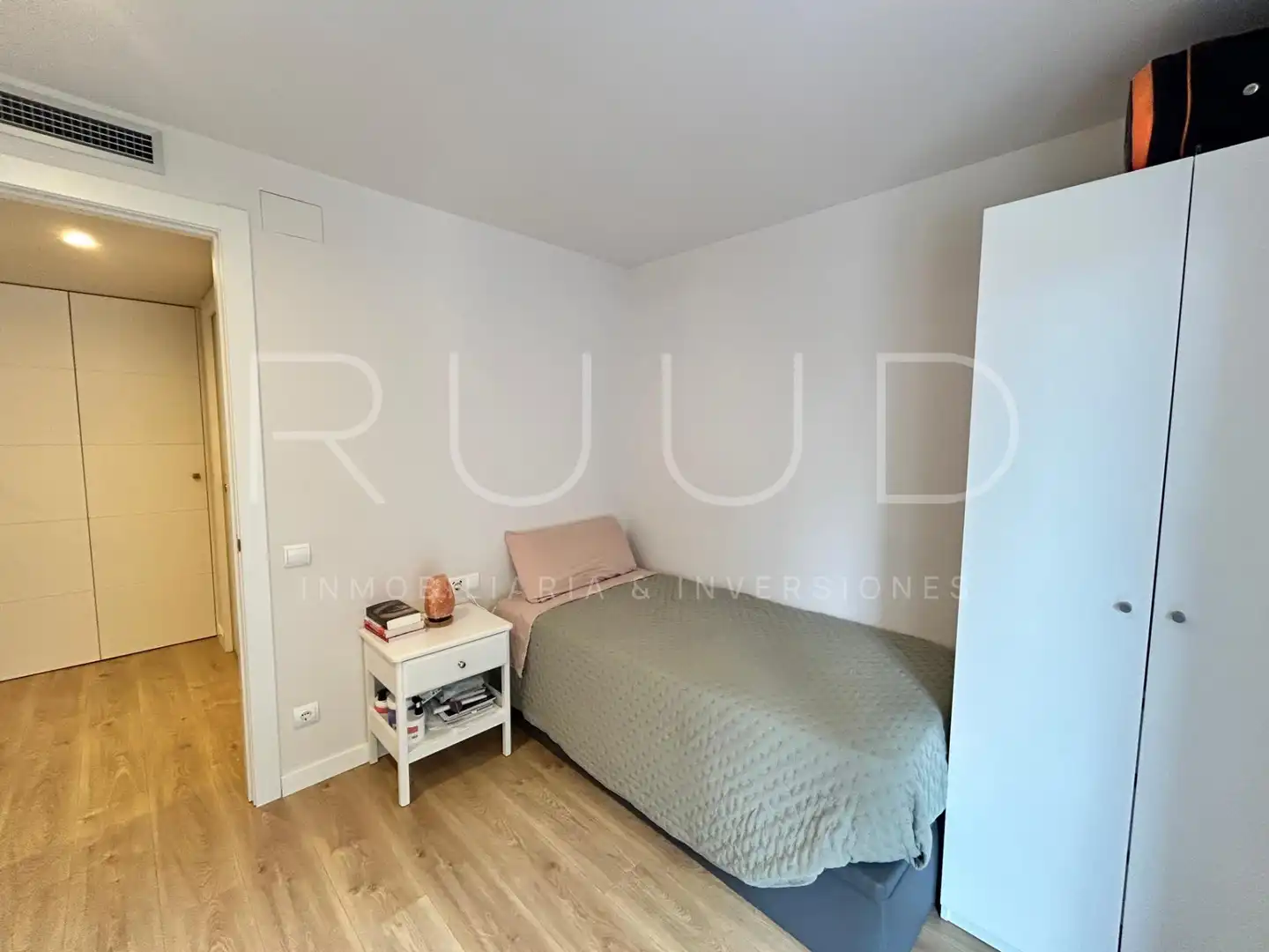 Bedroom of Flat for sale in Castelldefels  with Air Conditioner, Heating and Parquet flooring
