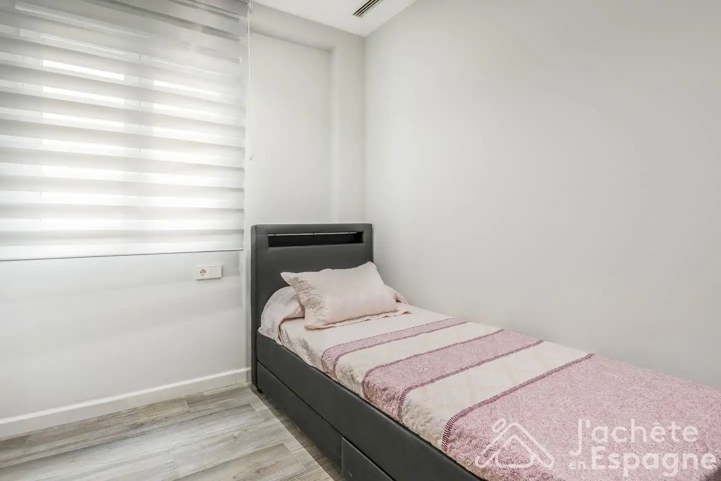 Dormitori de Pis en venda en L'Alcúdia amb Calefacció i Balcó