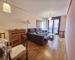Sala d'estar de Pis en venda en Salamanca Capital amb Calefacció, Jardí privat i Balcó
