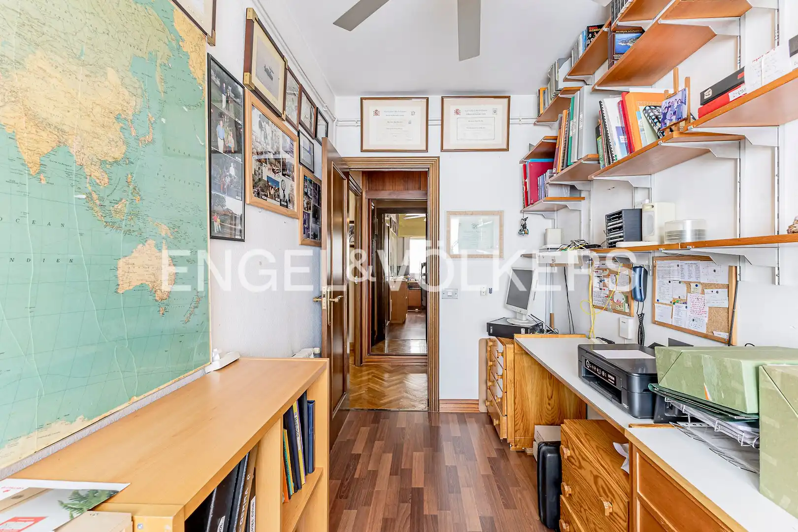 Piso en venta en Barcelona con Calefacción y Balcón