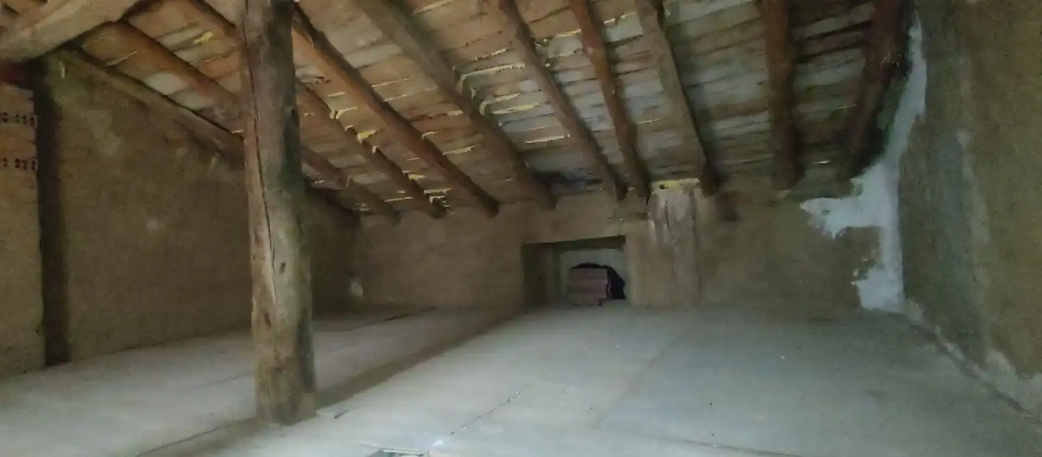 Casa adosada en venda a Escuderos, Campaspero