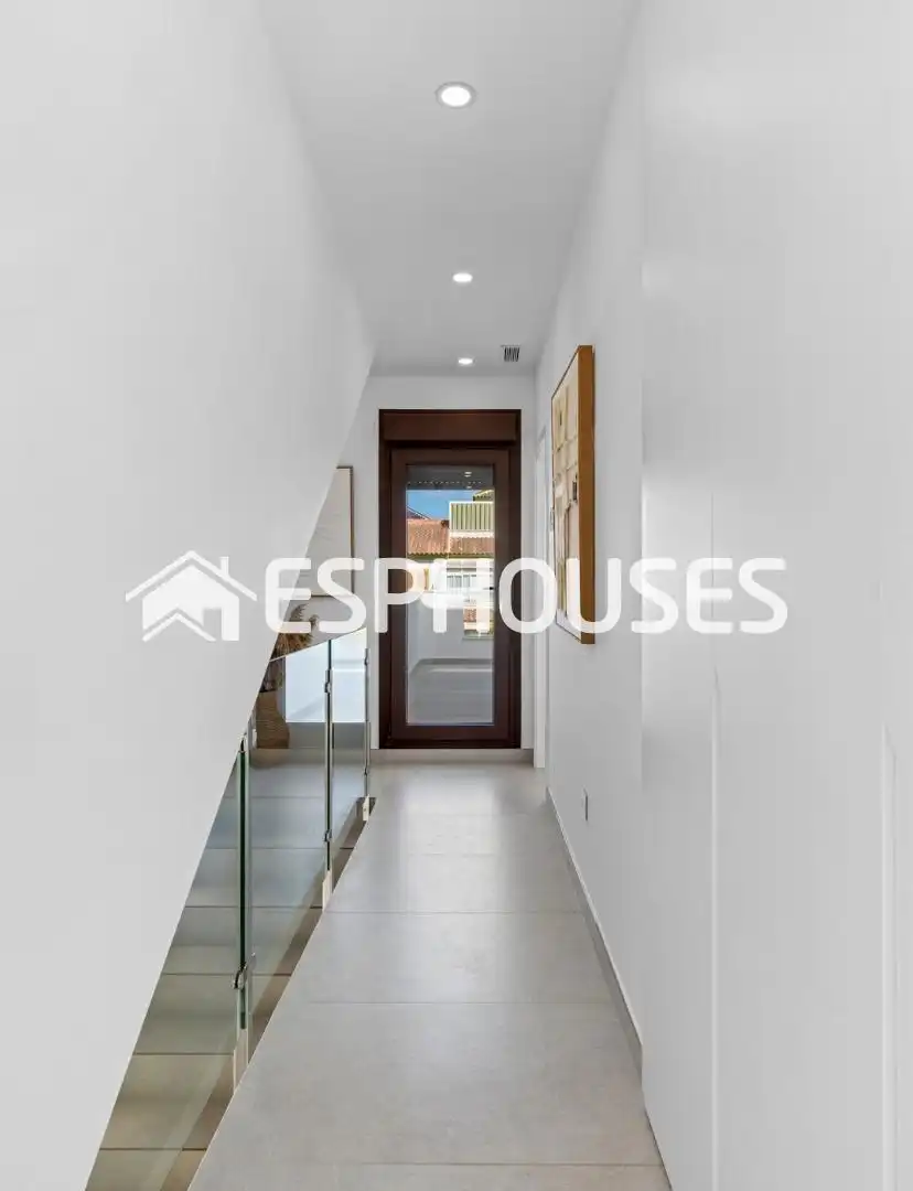 Casa o chalet en venta en Pilar de la Horadada con Terraza, Piscina y Balcón