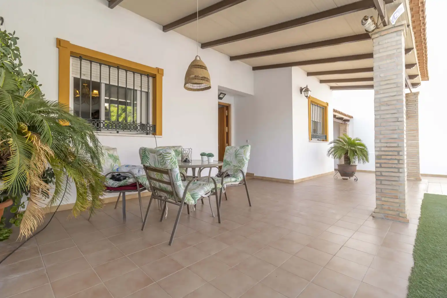 Terrassa de Casa adosada en venda en Gines amb Aire condicionat, Jardí privat i Terrassa
