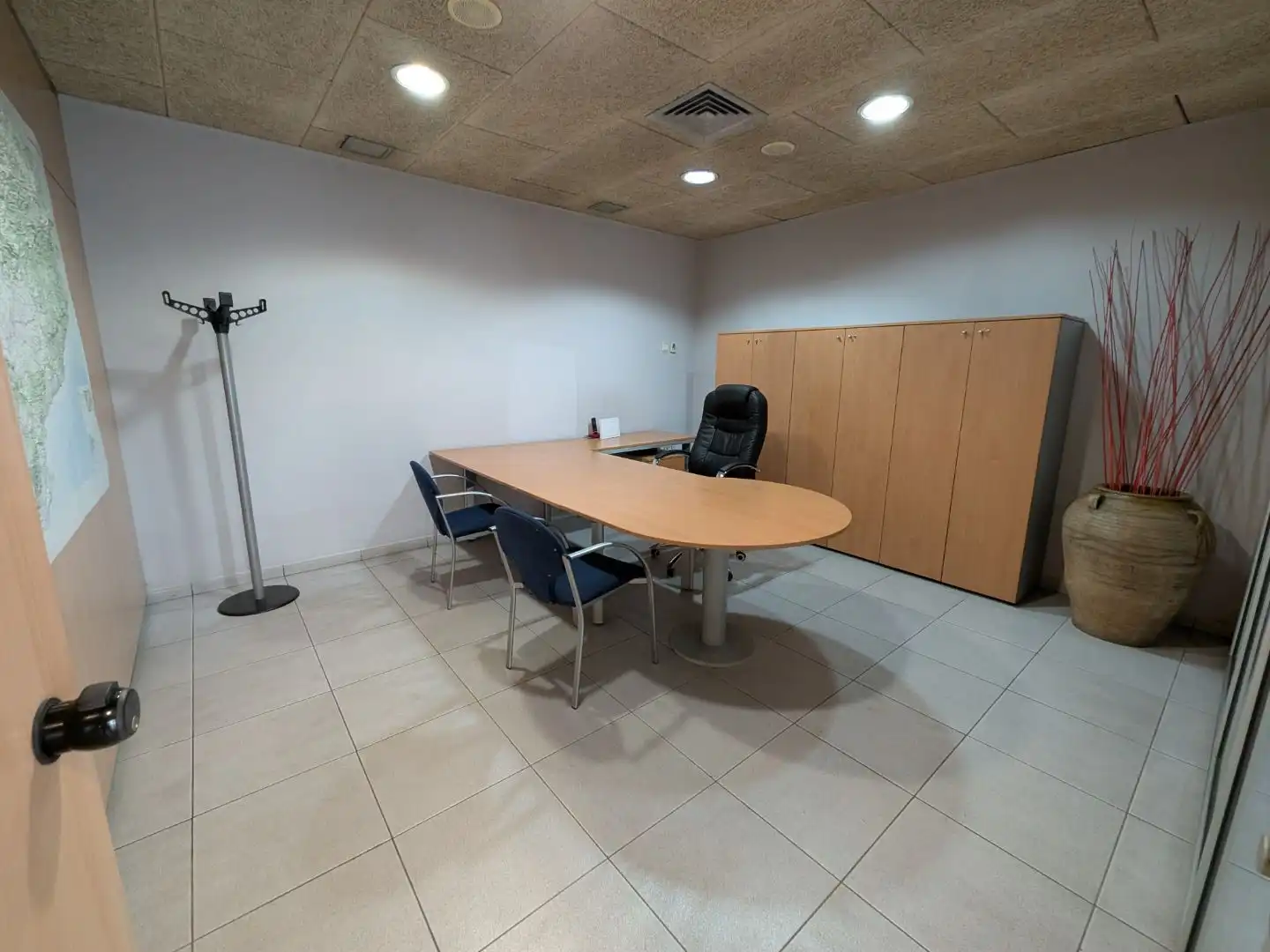 Commercial properties for rent in Centre