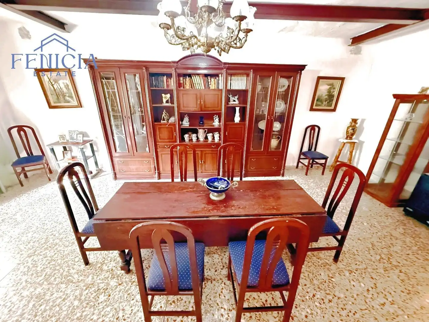 Comedor de Edificio en venta en Lentegí