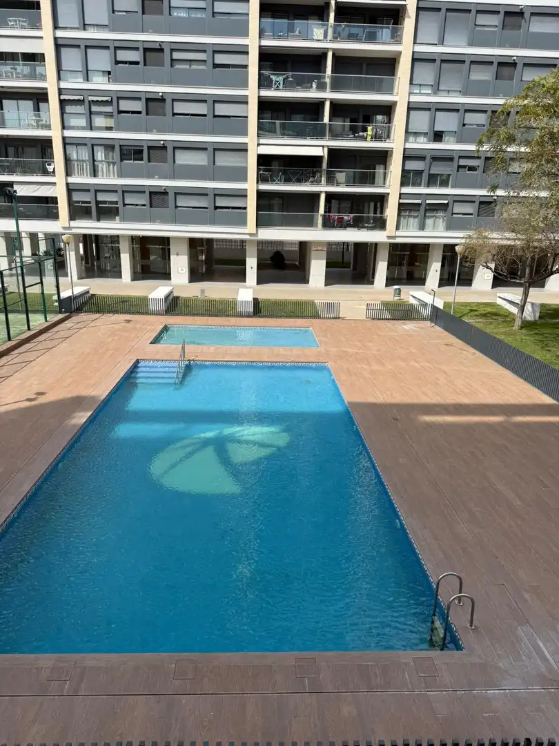 Piscina de Pis en venda en Castellón de la Plana / Castelló de la Plana amb Traster, Balcó i Piscina comunitària