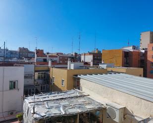 Exterior view of Flat for sale in  Madrid Capital  with Balcony