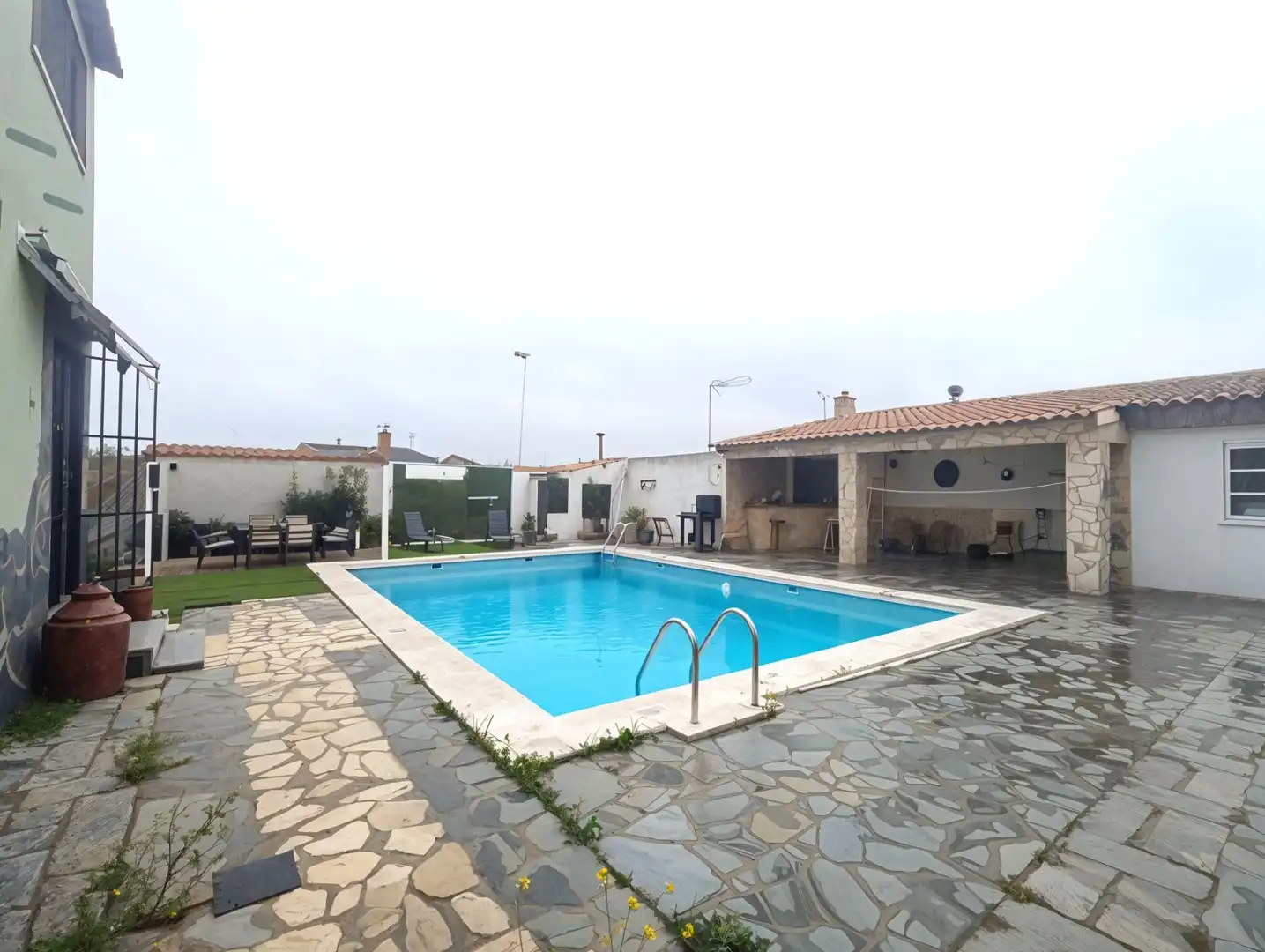 Piscina de Casa o chalet de alquiler en Mérida con Aire acondicionado, Calefacción y Trastero