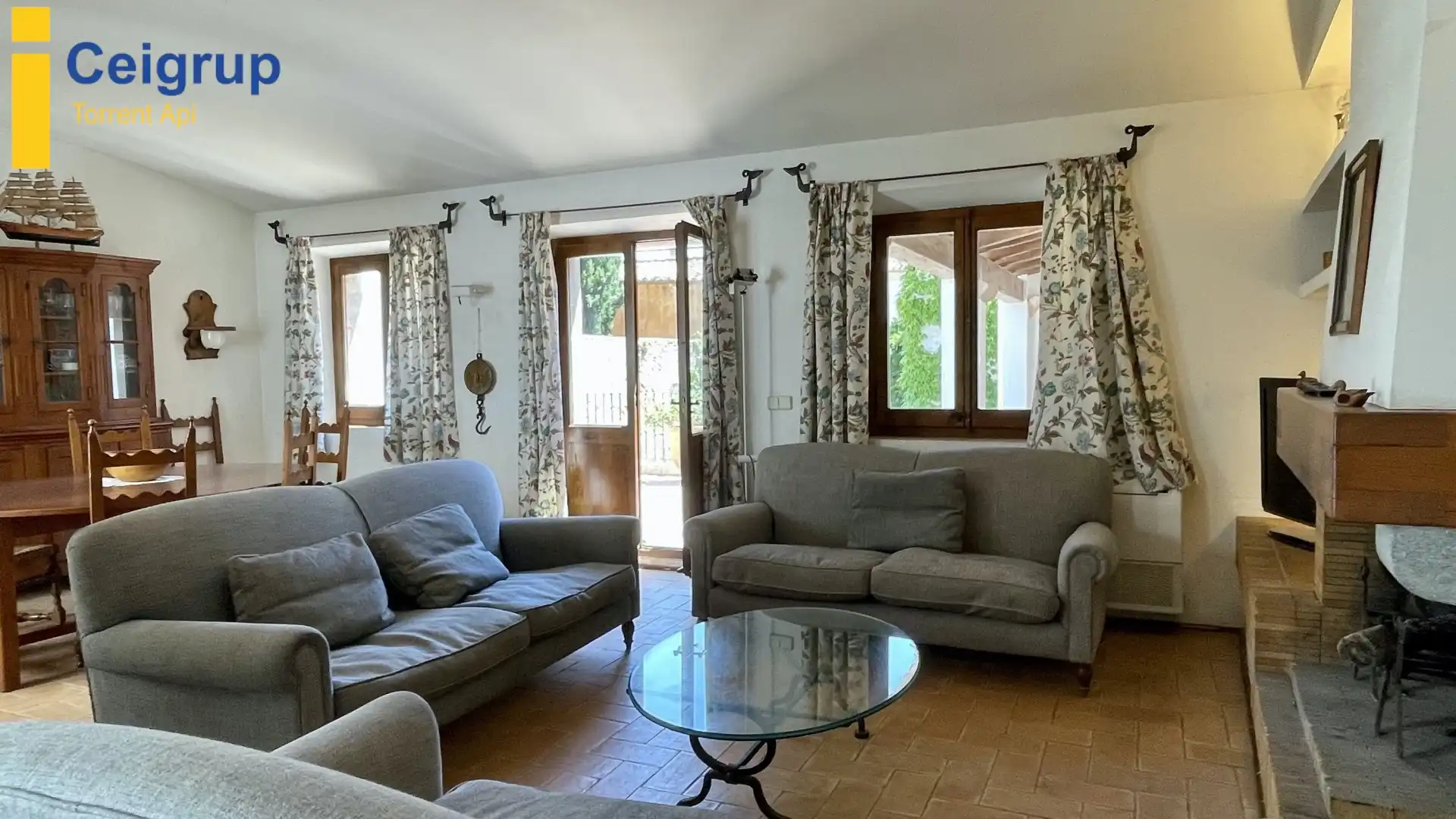 Sala d'estar de Finca rústica en venda en Torroella de Montgrí amb Aire condicionat, Terrassa i Traster
