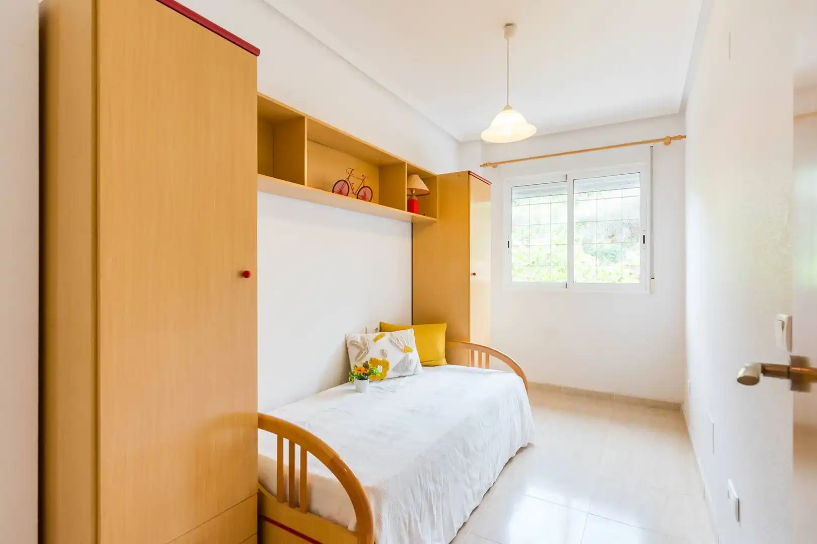 Habitación de Piso en venta en Murcia con Trastero y Amueblado