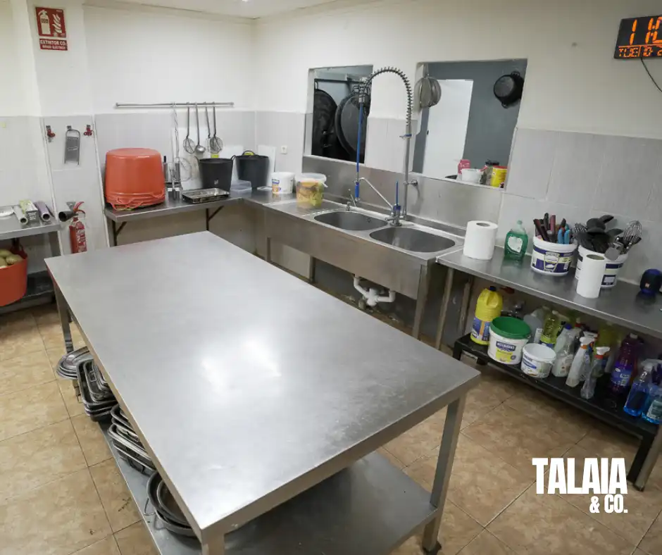 Business premises for sale in Carrer Beniparrell, imagen 9