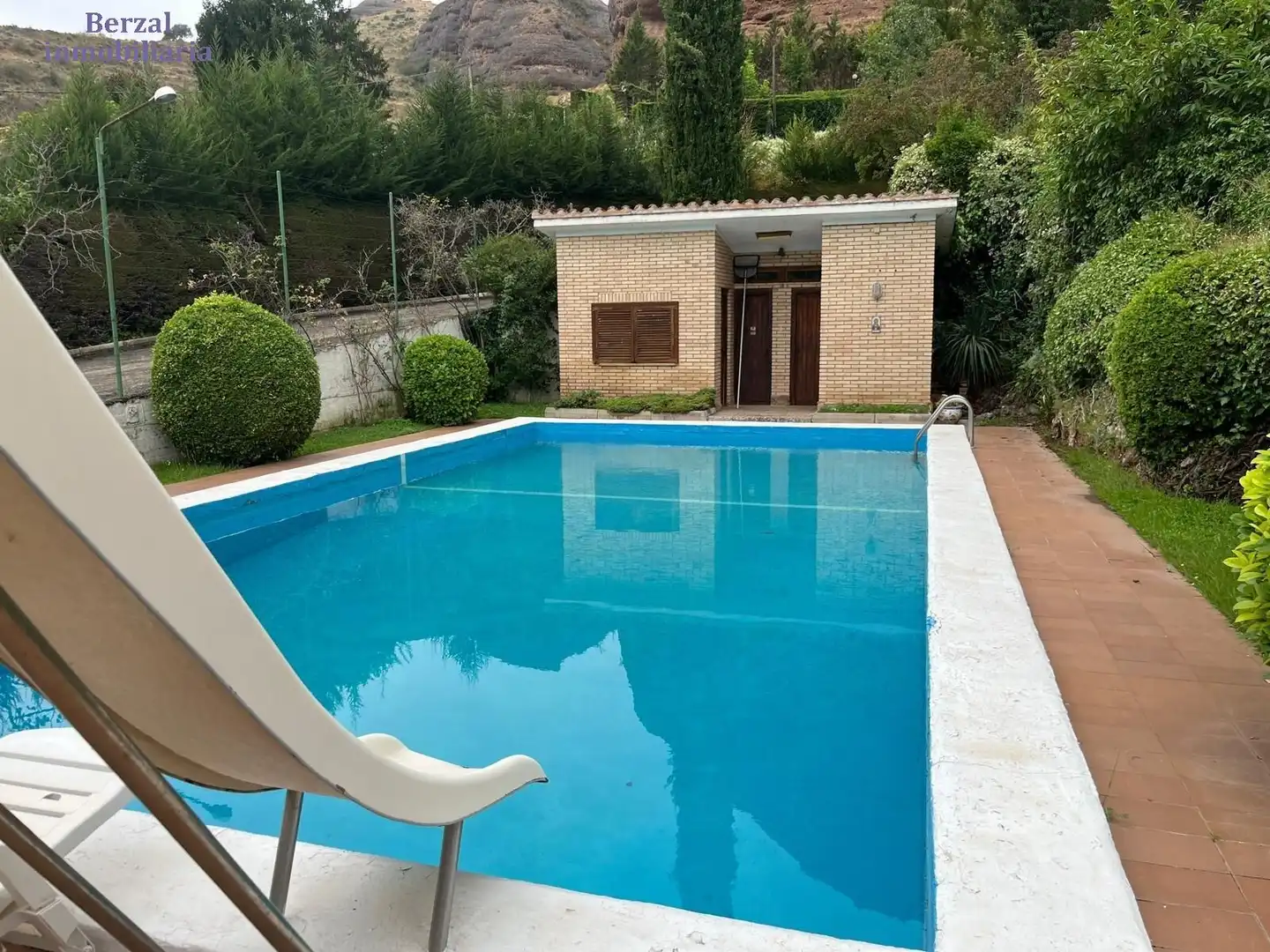 Piscina de Casa o xalet en venda en Sorzano amb Jardí privat, Terrassa i Traster