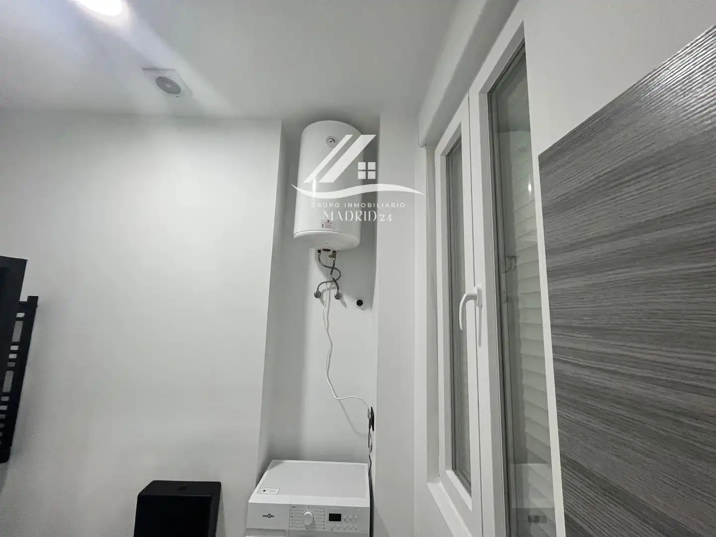 Flat for sale in Calle de Valencia, Embajadores - Lavapiés