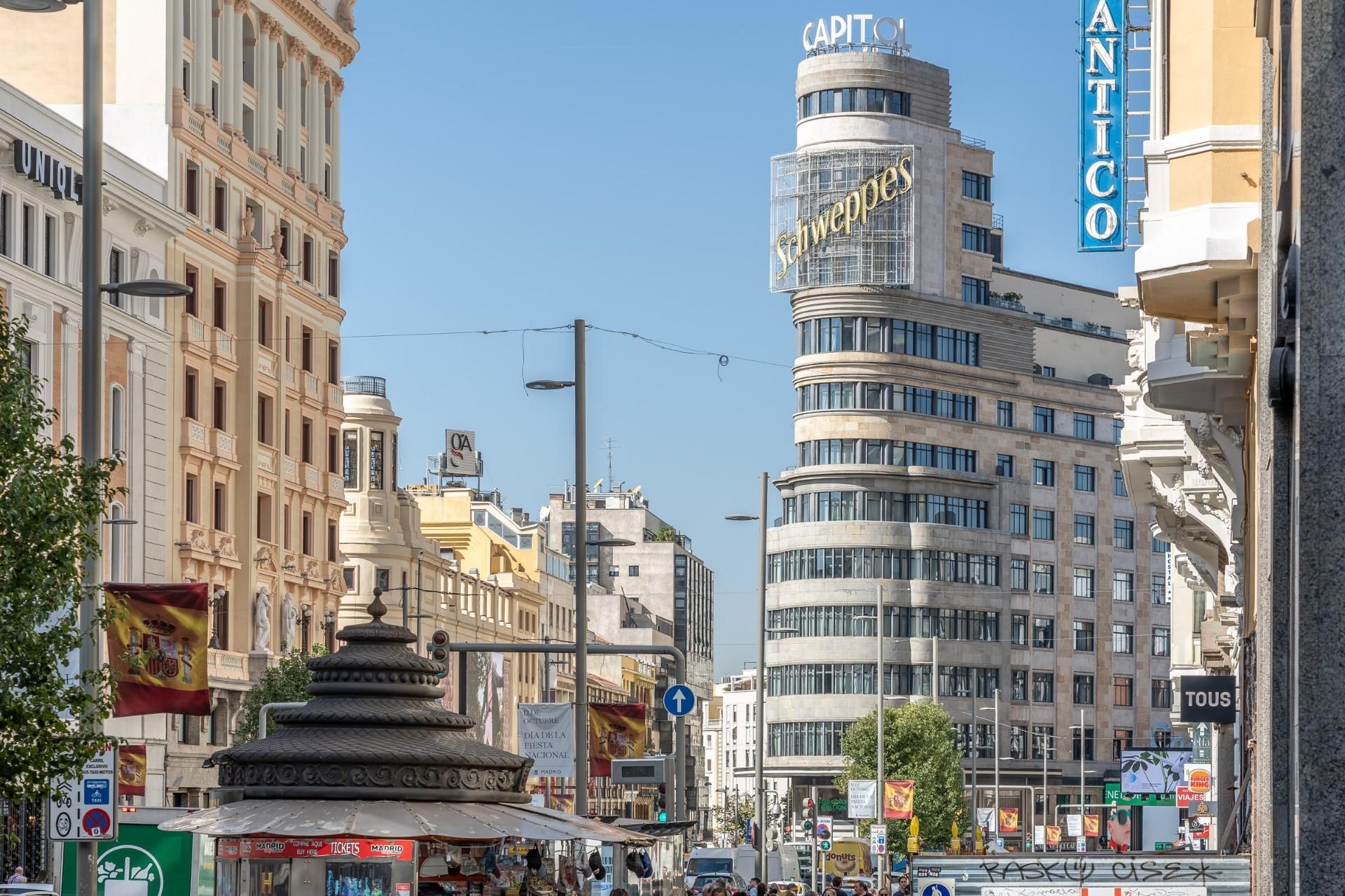 Vista exterior de Piso de alquiler en  Madrid Capital con Aire acondicionado y Calefacción