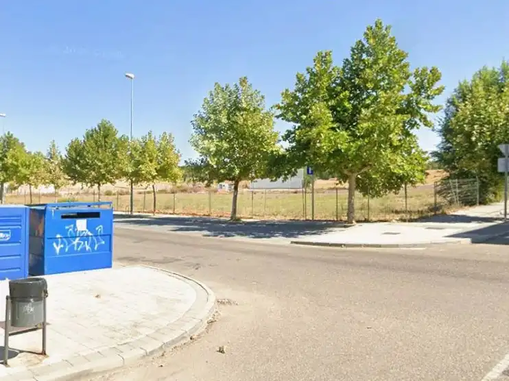 Außenansicht von Residential zum Verkauf in Cistérniga