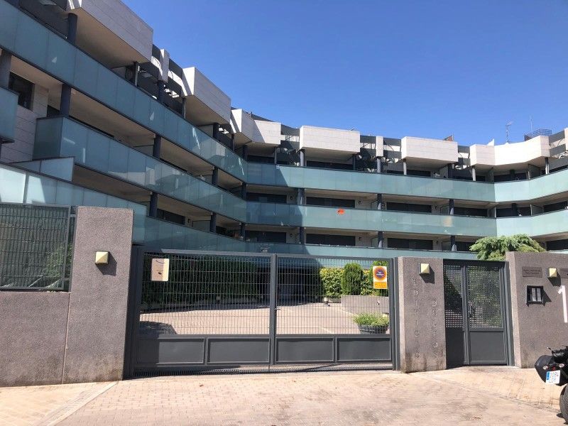 Exterior view of Flat for sale in Alcorcón  with Air Conditioner, Heating and Parquet flooring