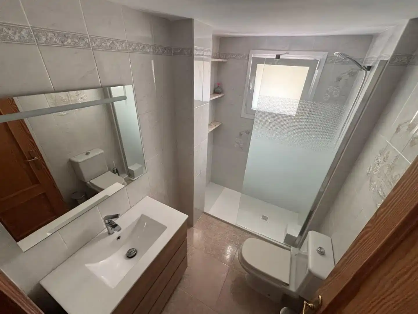 Badezimmer von Wohnung zur Miete in Burjassot mit Klimaanlage und Balkon