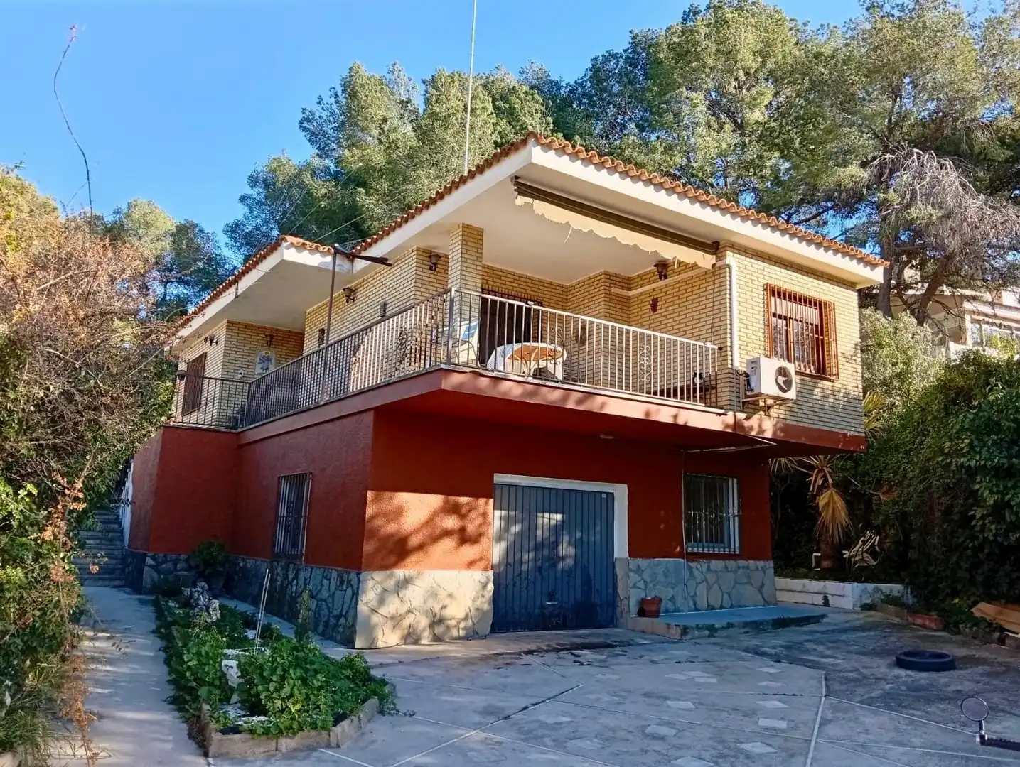Detached house with terrace for sale in La Cañada