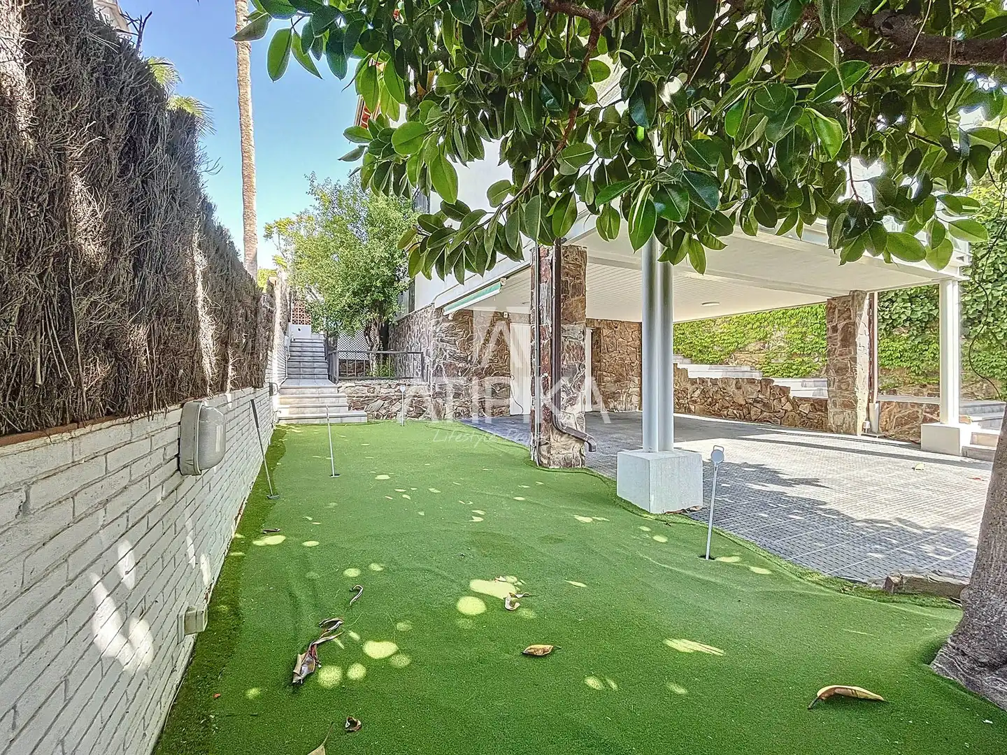 Jardí de Casa o xalet en venda en Castelldefels amb Aire condicionat, Calefacció i Parquet
