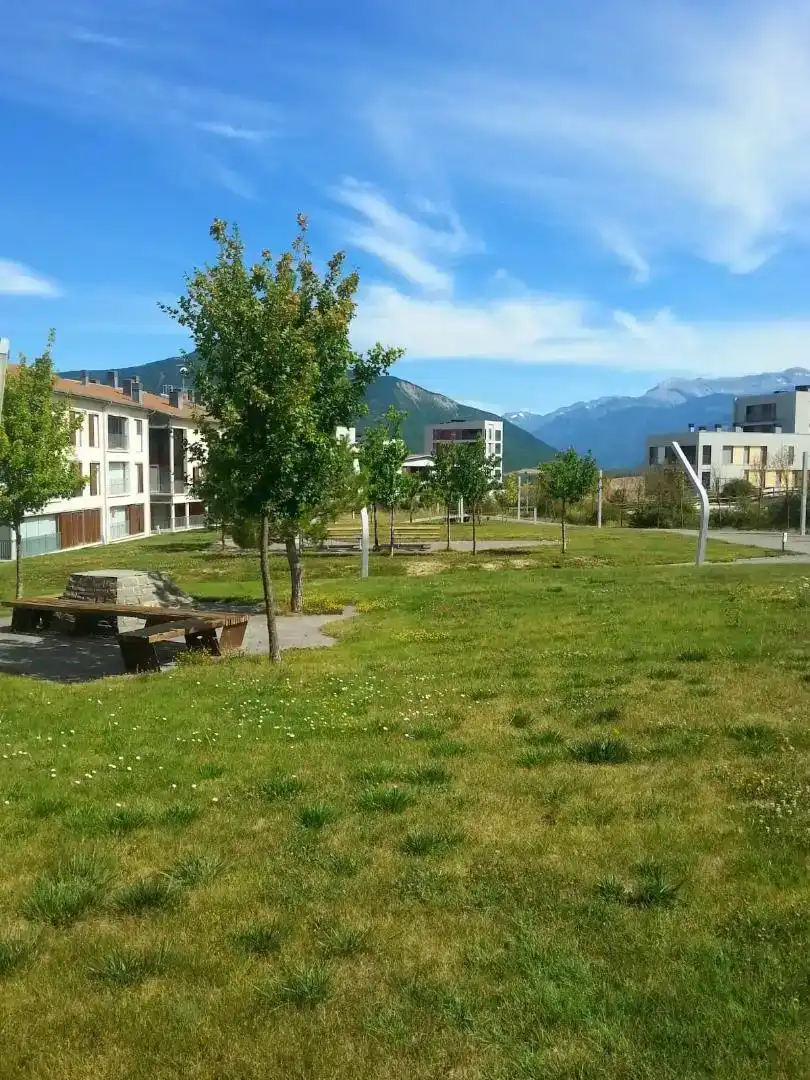 Dúplex en venta en Biescas con Parquet, Trastero y Piscina