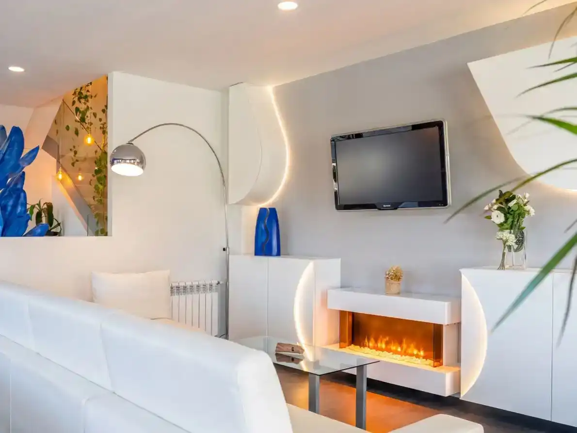 Living room of Flat for sale in Boadilla del Monte  with Air Conditioner, Private garden and Parquet flooring