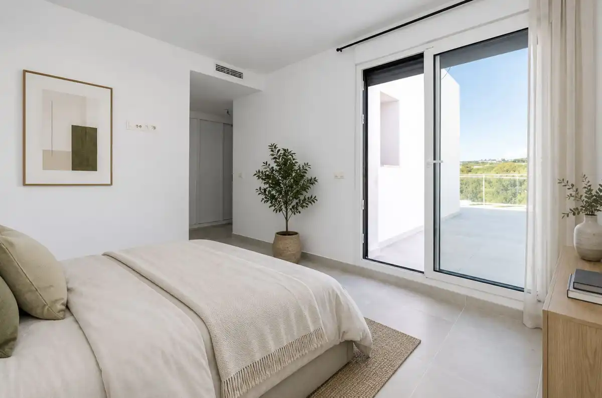 Dormitori de Planta baixa en venda en Mijas amb Aire condicionat, Terrassa i Piscina comunitària