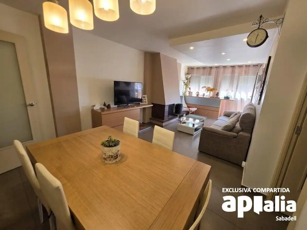 Living room of Flat for sale in Castellar del Vallès  with Air Conditioner and Terrace
