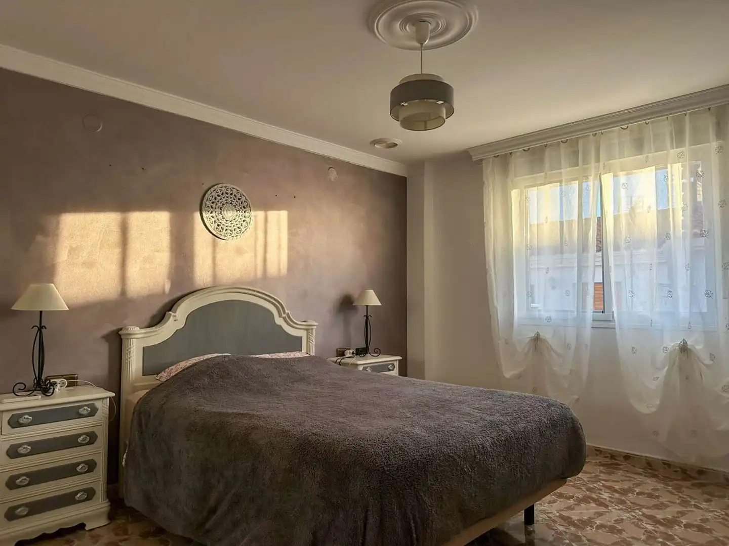 Habitación de Piso de alquiler en Vélez de Benaudalla con Aire acondicionado, Terraza y Amueblado