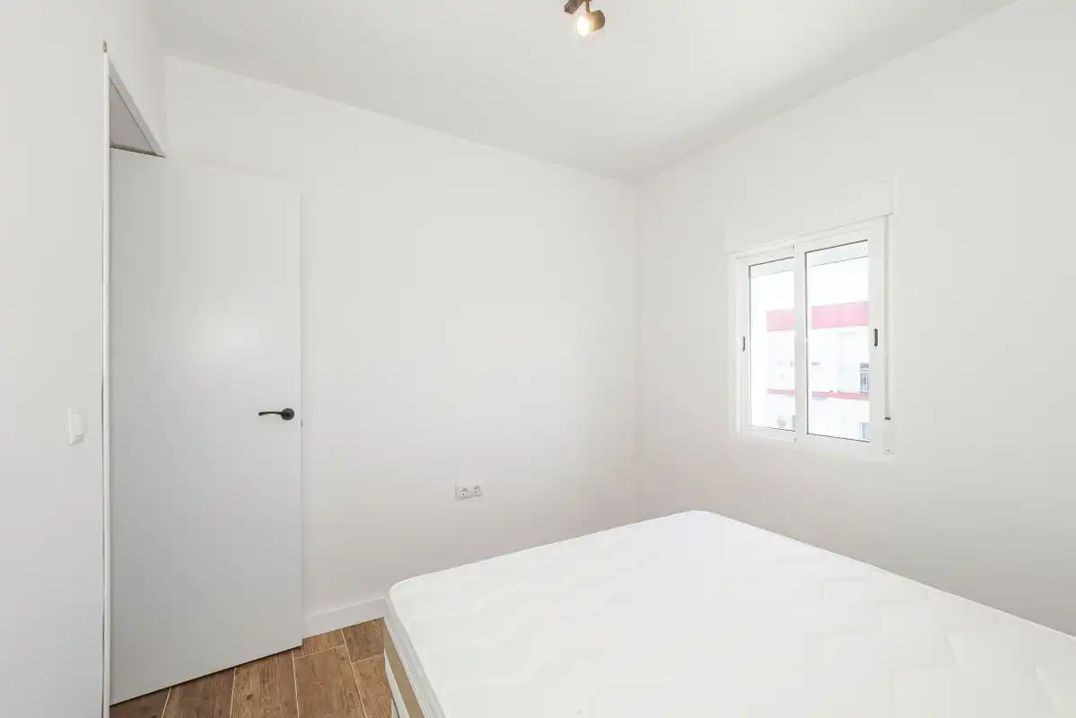 Habitación de Piso en venta en Sevilla con Aire acondicionado, Calefacción y Amueblado