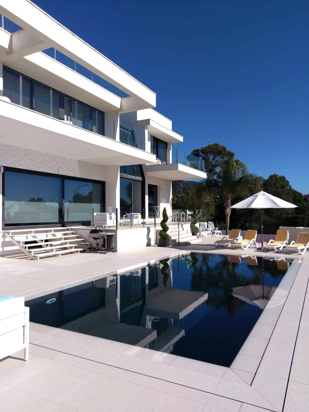 House or chalet to rent in Portals Nous