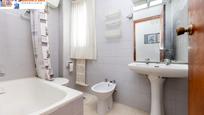 Bathroom of Flat for sale in  Granada Capital  with Heating and Balcony