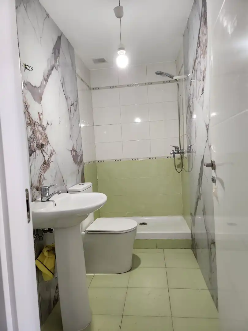 Badezimmer von Maisonette zur Miete in Yuncos mit Abstellraum, Ofen und Balkon