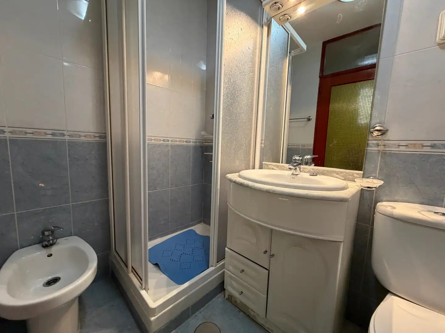 Bathroom of Flat for sale in Madrid  with Air Conditioner, Heating and Furnished