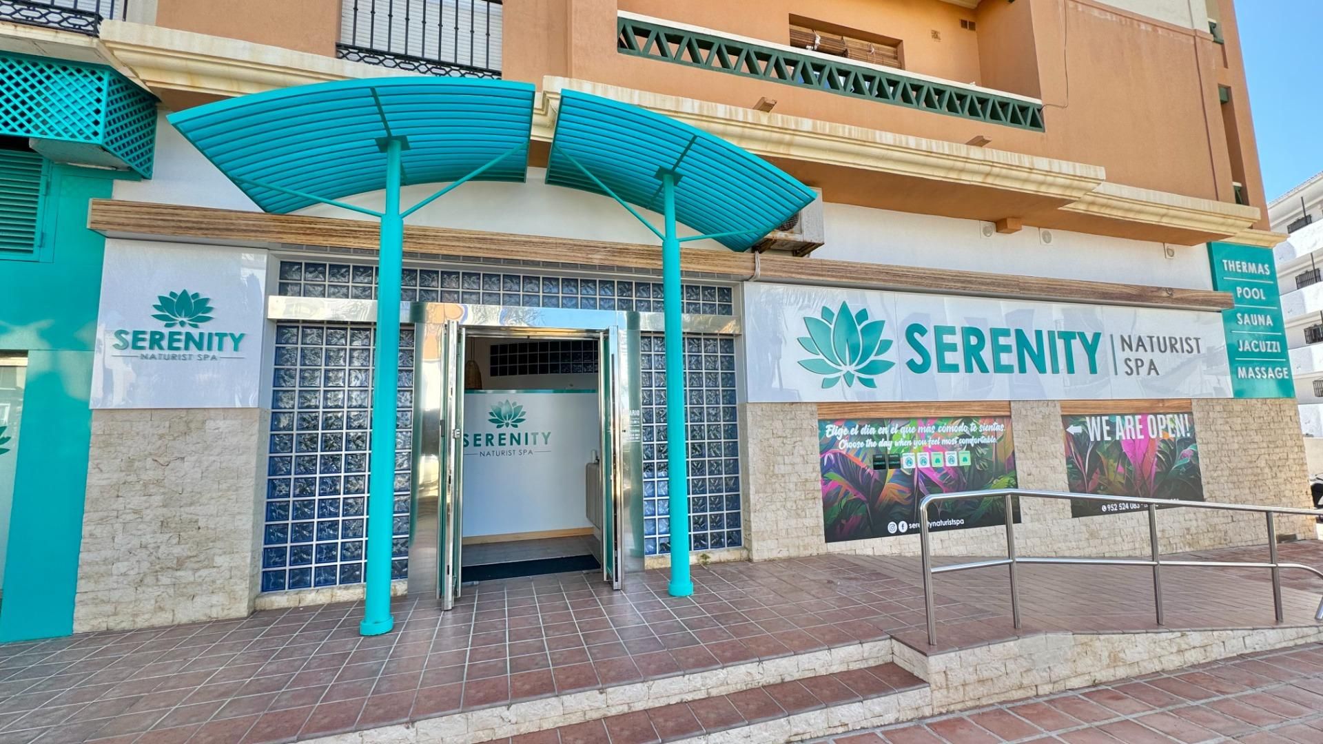 Premises for sale in Nerja  with Furnished