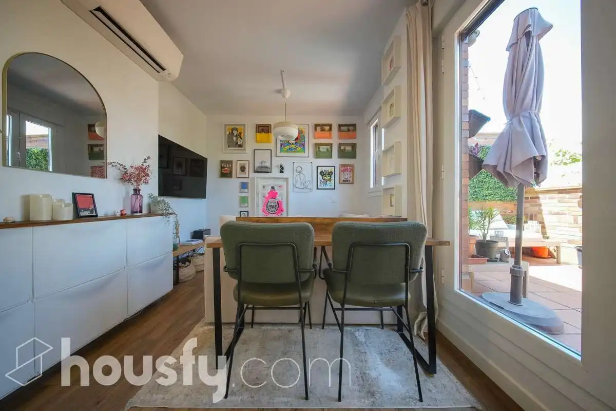Sala d'estar de Pis en venda en Madrid amb Aire condicionat, Calefacció i Terrassa