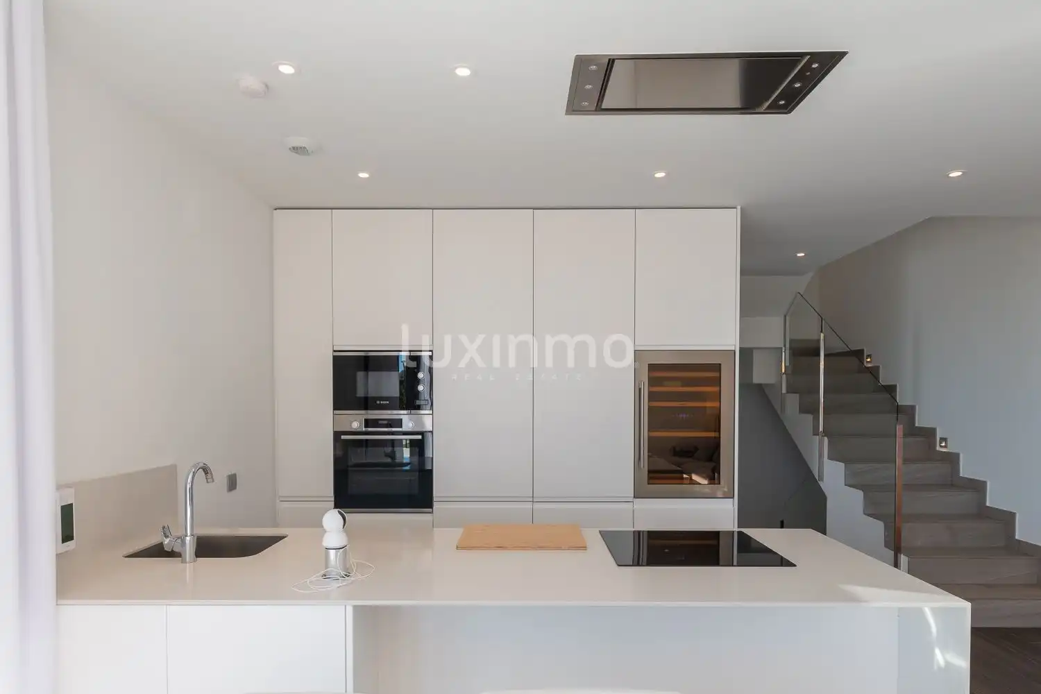 Detached house with pool for sale in Golf Bahía, imagen 9