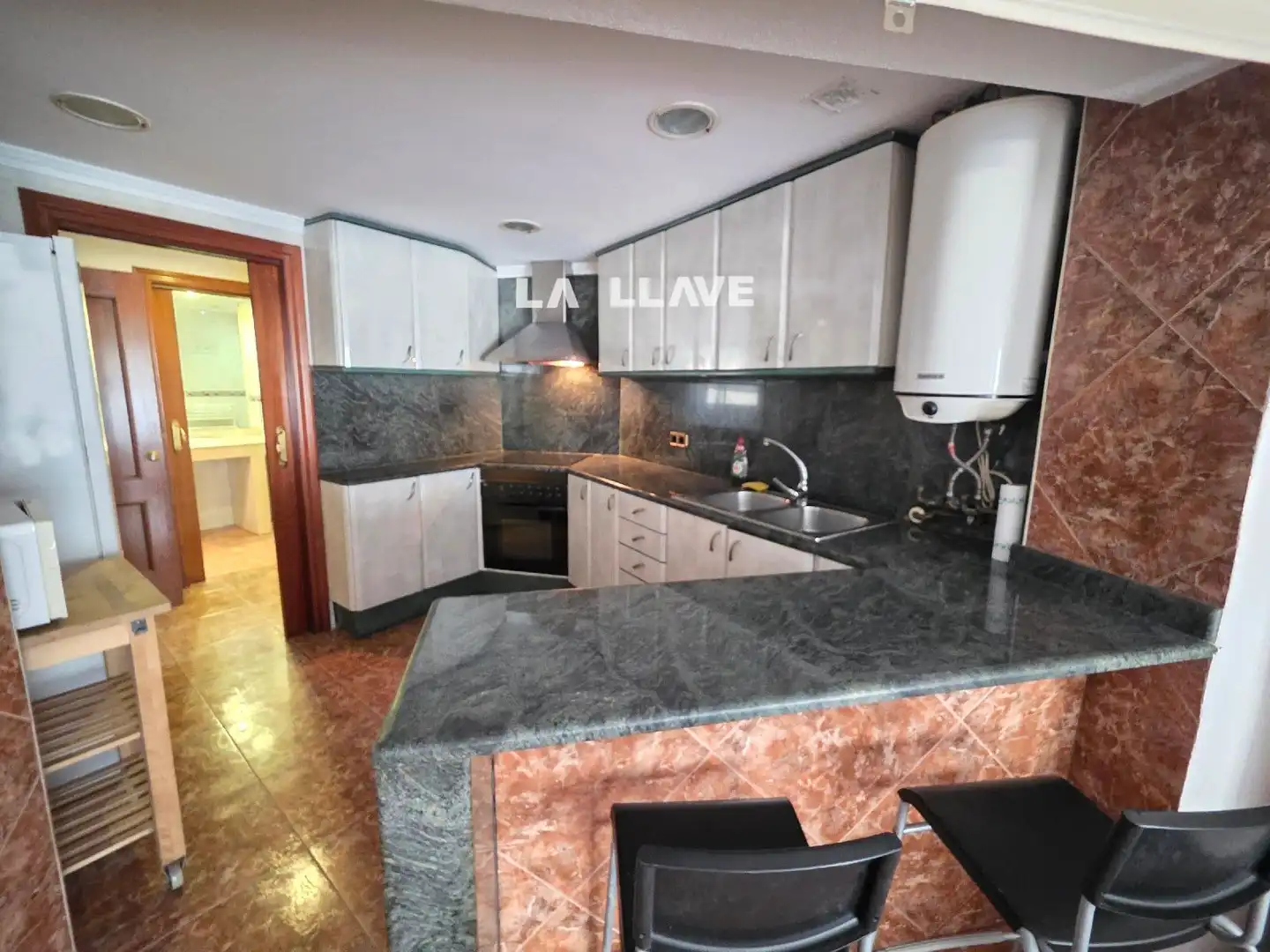 Cocina de Piso en venta en Blanes con Calefacción, Terraza y Amueblado