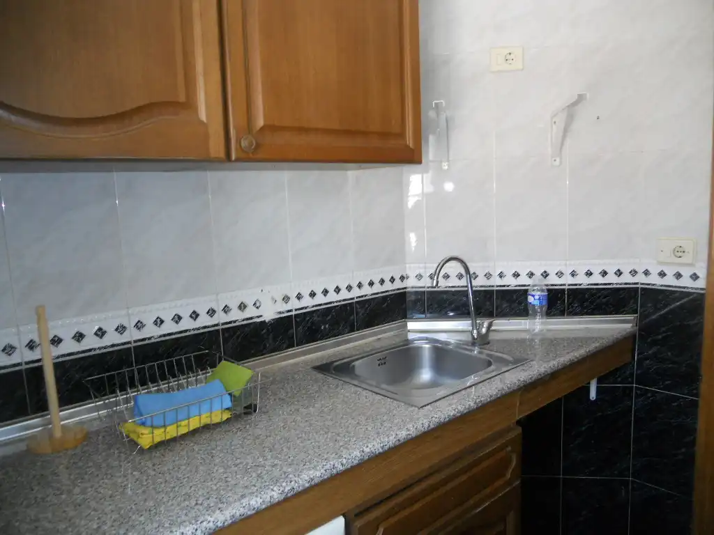 Kitchen of Flat for rent in Santiago de Compostela   with Heating, Furnished and Oven