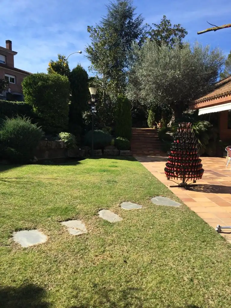 Jardín de Casa o chalet en venta en Cerdanyola del Vallès con Aire acondicionado, Calefacción y Jardín privado
