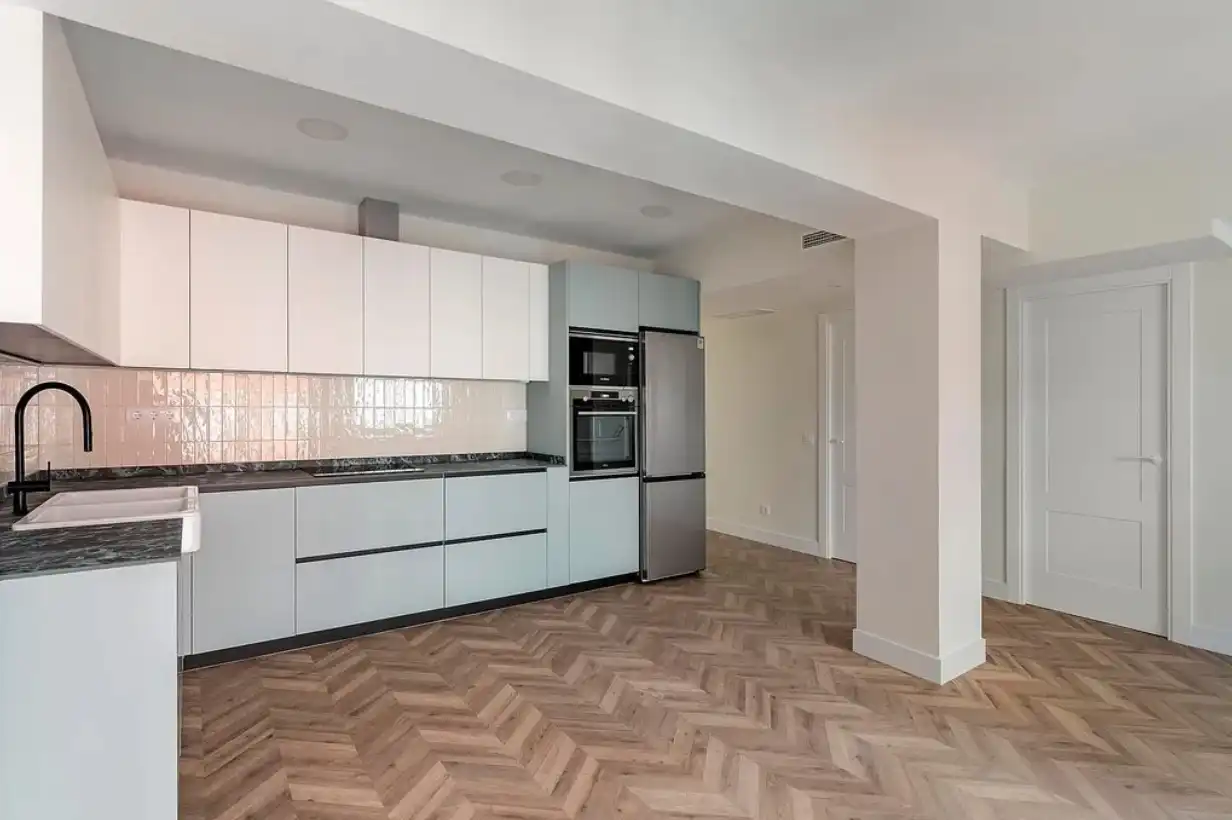 Kitchen of Flat for sale in  Madrid Capital  with Air Conditioner, Heating and Terrace