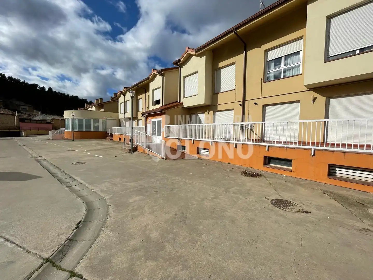 Vista exterior de Apartamento en venta en Cuzcurrita de Río Tirón con Calefacción, Terraza y Amueblado