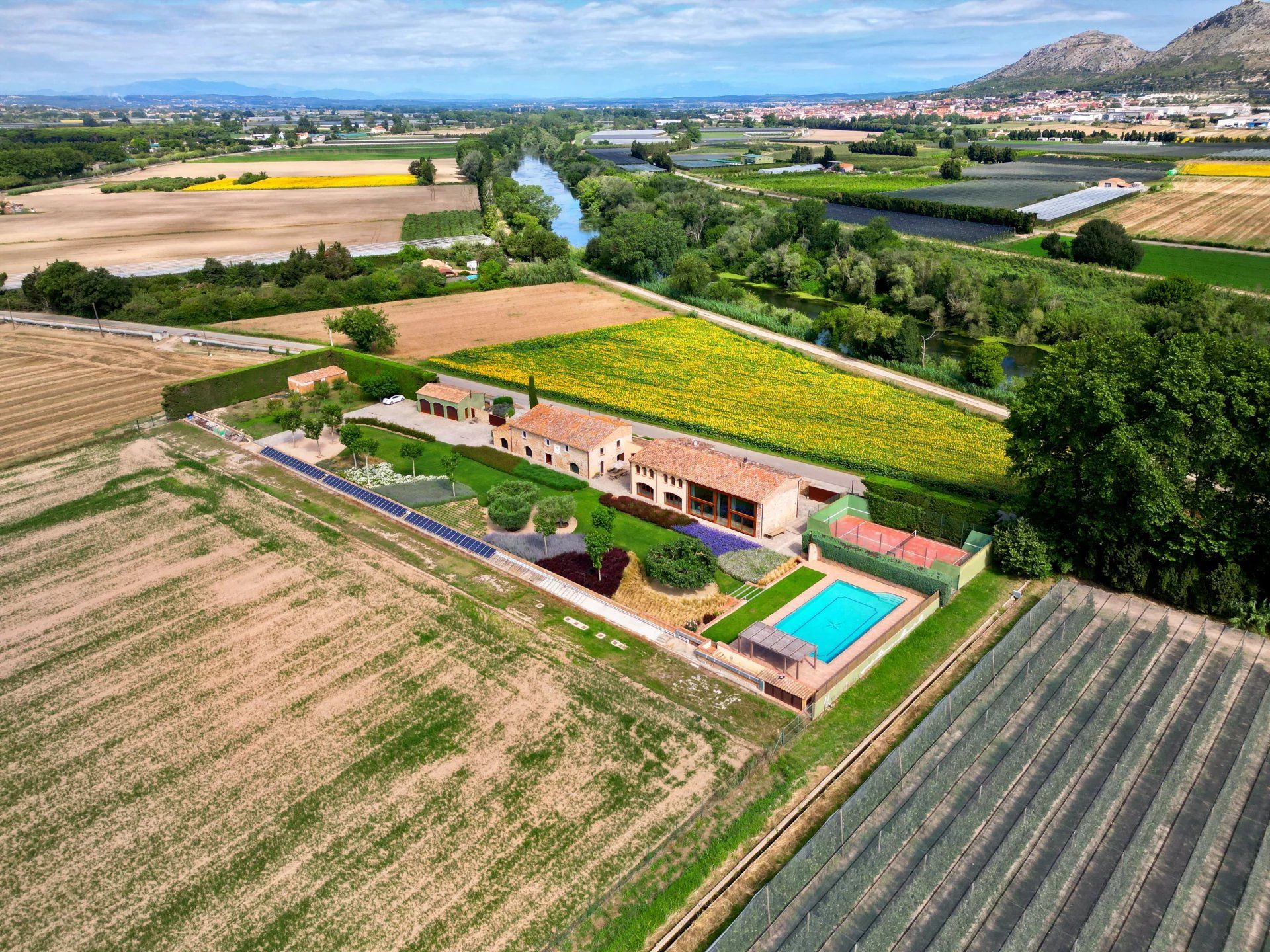Country house for sale in Pals