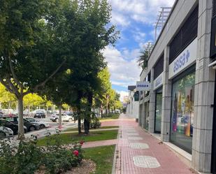 Vista exterior de Local de lloguer en Majadahonda