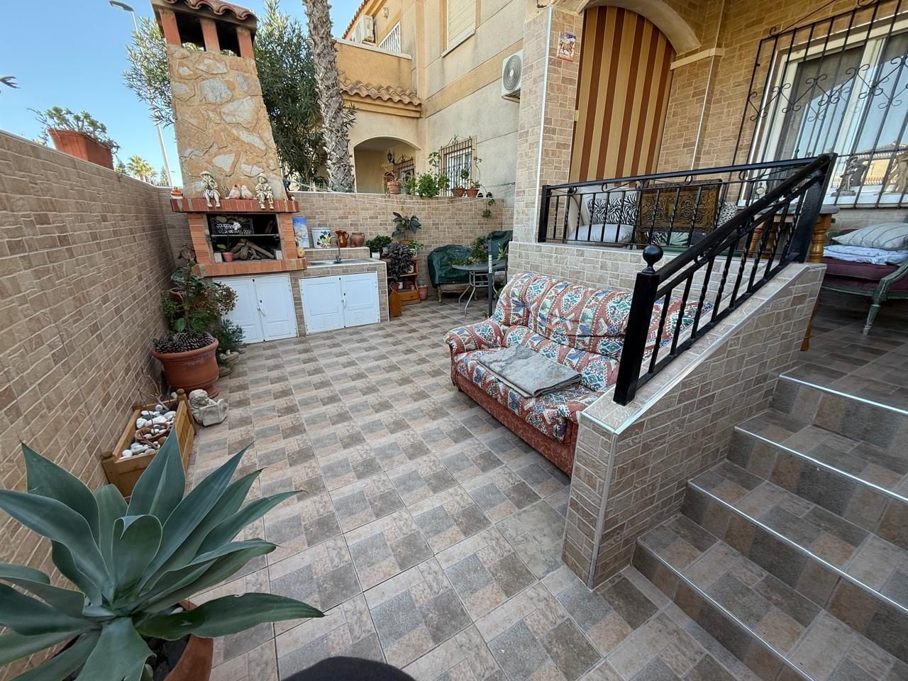 Terrassa de Casa o xalet en venda en Torrevieja amb Jardí privat, Terrassa i Traster