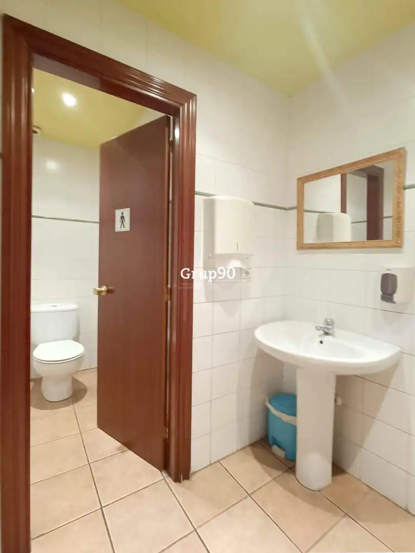 Locale commerciale in vendita a Carrer col.legi, imagen 27