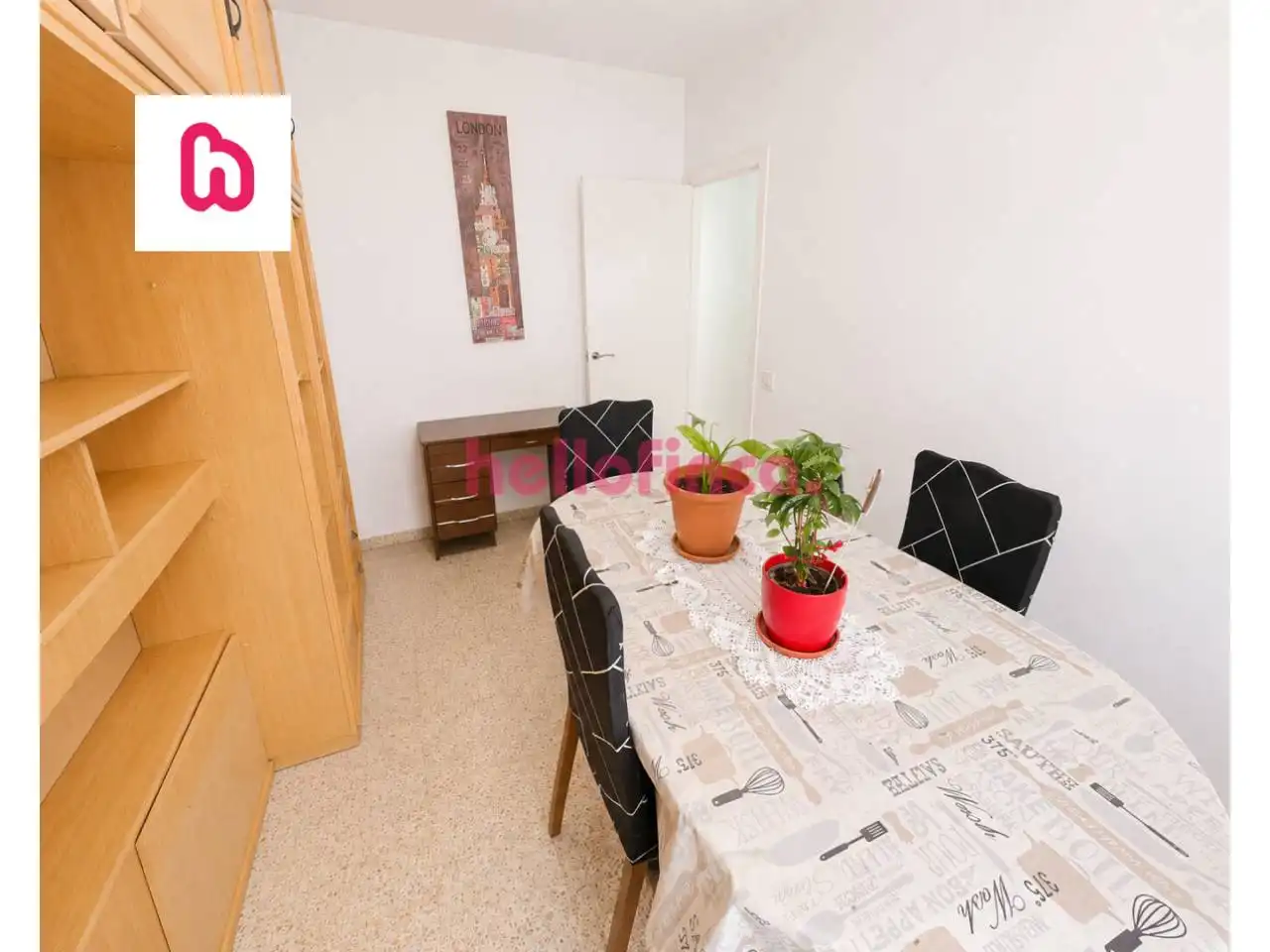 Comedor de Piso en venta en Puig-reig con Terraza, Trastero y Amueblado